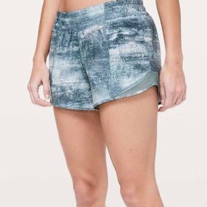 Lululemon Hot Hot Short II Long 4” - Azurite Mint Tiny Multi/Mystic Green